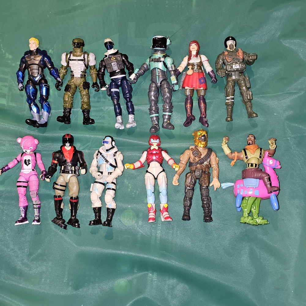 !SOLD! Ultimate Action Figure Collection - Multicolor